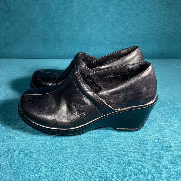 Size 8 - Women’s B.O.C. Black leather clogs - Picture 1 of 8